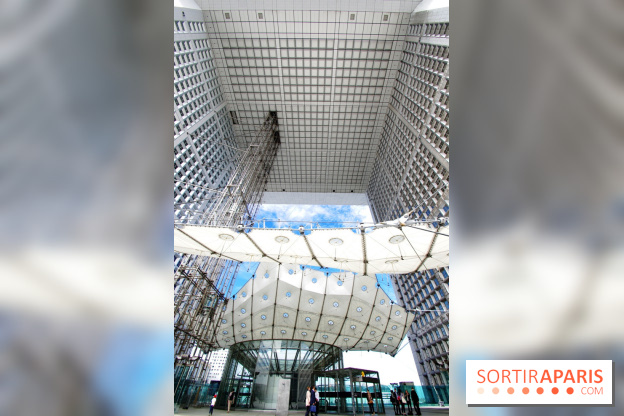 Réouverture du toit de la Grande Arche de La Défense