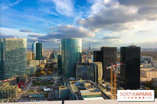 Réouverture du toit de la Grande Arche de La Défense