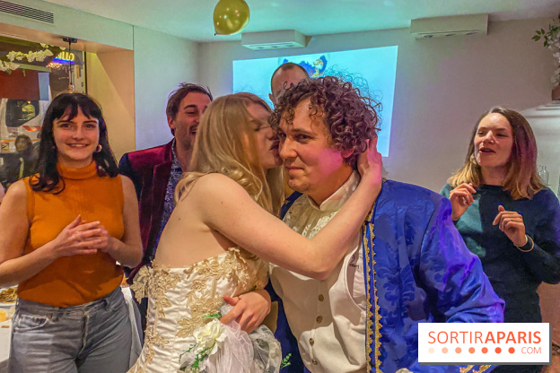 Vive les Mariés : l'expérience dînatoire de théâtre immersif dans un restaurant parisien