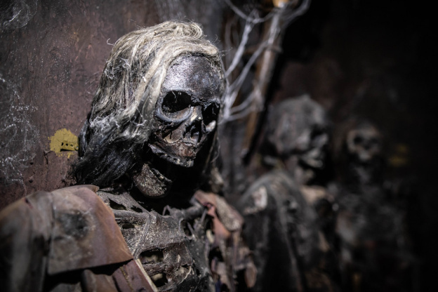 La Crypte : l'escape game qui fait tourner les tables au Donjon de Paris