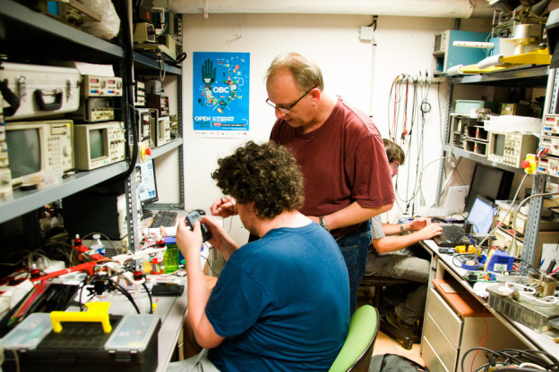 Fête de la science 2025 : expérience immersive à l'Electrolab - hackerspace de Nanterre (92)