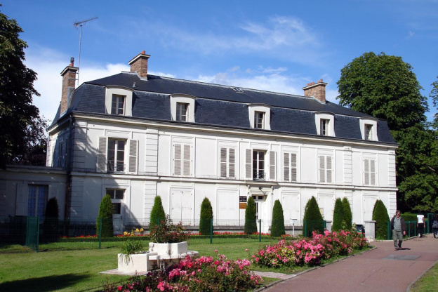 Sous le parc de ce château se cache une étonnante glacière vieille de plusieurs siècles
