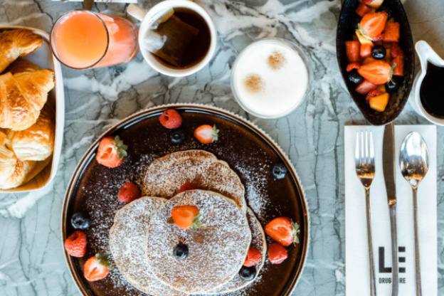 Le restaurant Le Drugstore lance son brunch californien