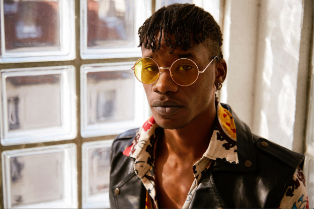 Charles X en écoute à l'American Center for Art and Culture