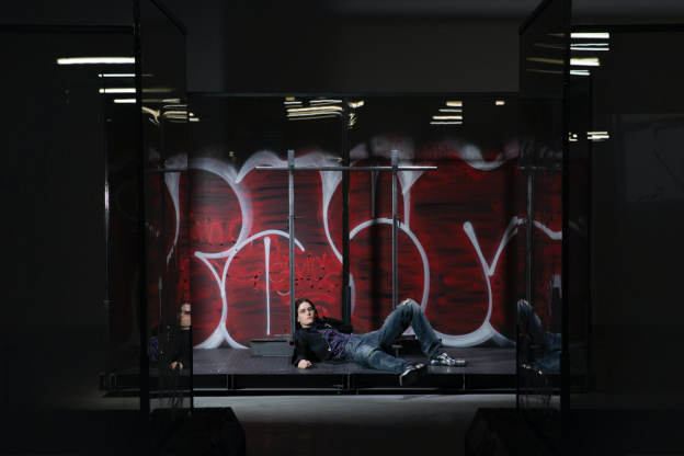 Natures Mortes, la Carte Blanche d'Anne Imhof au Palais de Tokyo