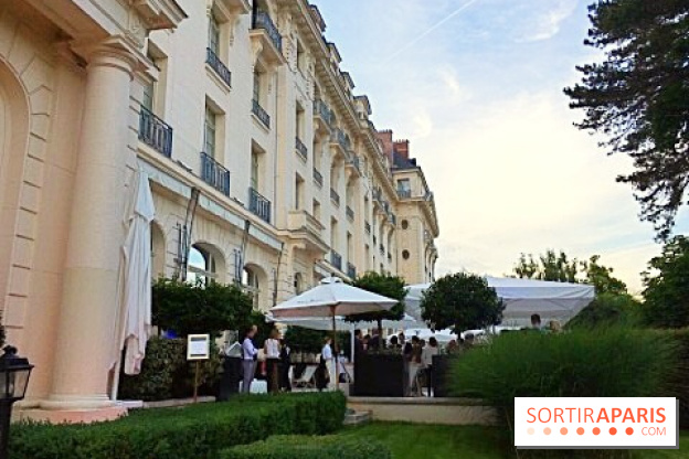 La terrasse du Trianon Palace by Moët