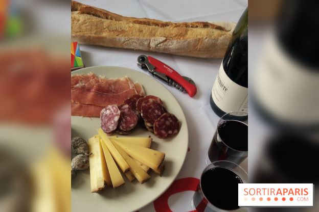 Planche + bouteille Le P'tit Pinard