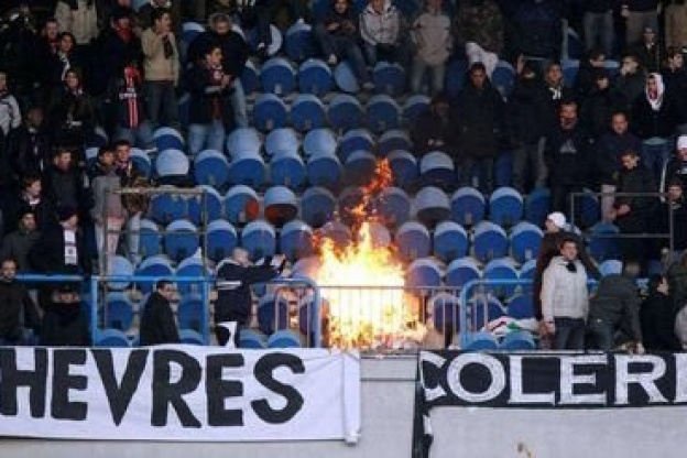 Lorient : Notes > La défense absente