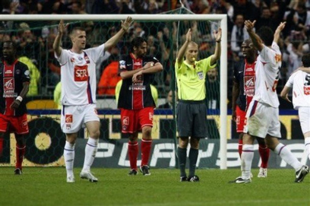 Auxerre : Kalt au sifflet