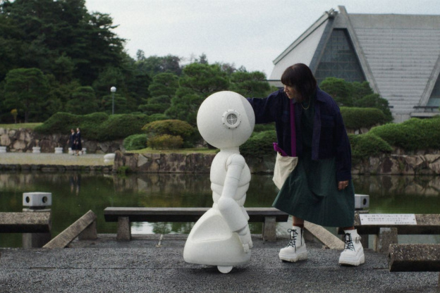 Sunny, nouvelle série sur l'amitié entre une femme en deuil et un robot domestique sur Apple TV+