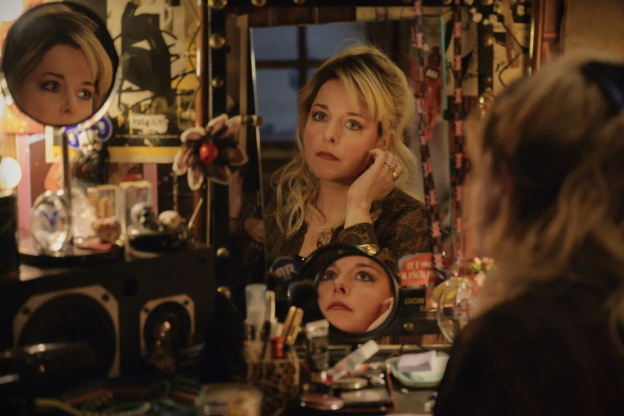 Une amie dévouée – mini-série inspirée du livre La Mythomane du Bataclan avec Laure Calamy sur Max