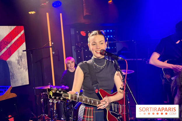 Adé enflamme le Grand Studio RTL2 lors d’un Concert Très Très Privé intense et solaire