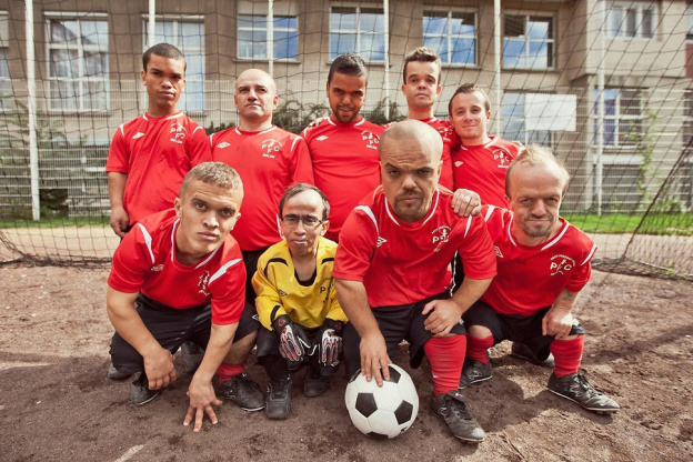 Les Kaïra : comédie française culte à revoir sur Netflix