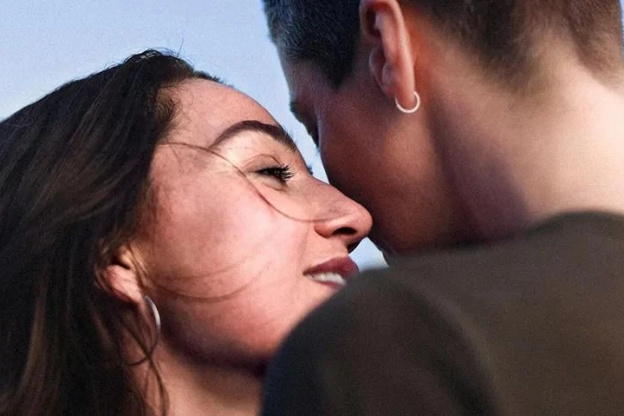 Julian : Nina Meurisse