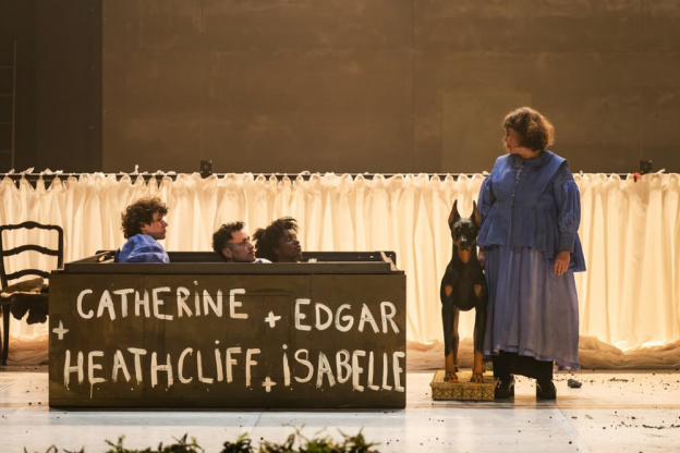 Hurlevent : Emily Brontë sur scène au Théâtre de la Bastille