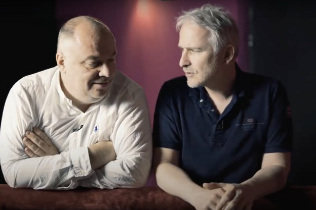 Perceval et Kadoc de Kaamelott dans une émission de cuisine sur la toile