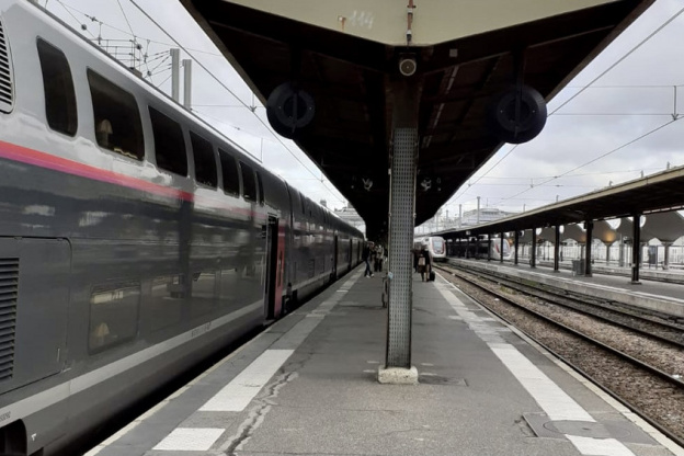 Les trains sont-ils des clusters ambulants ? La SNCF défend ses TGV