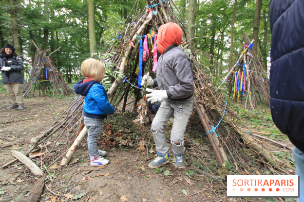 Construction de cabanes au Villages Nature