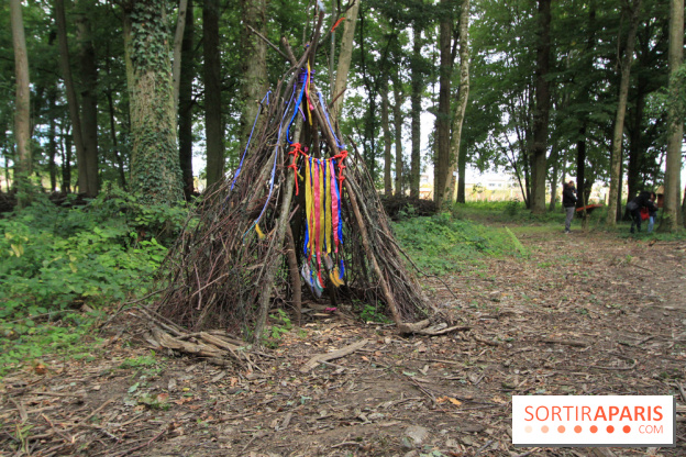Construction de cabanes au Villages Nature