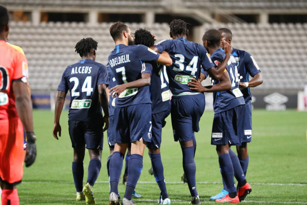 Paris FC-Caen au Stade Charléty en Ligue 2 