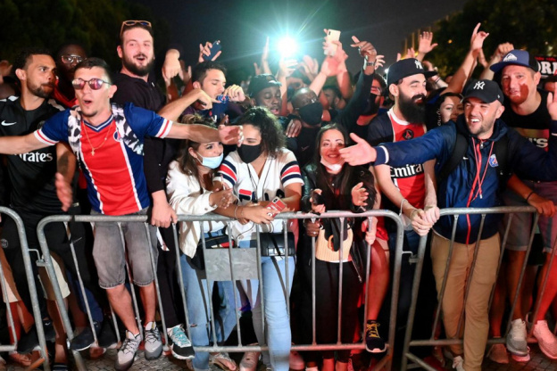 Ligue des Champions : les préfectures de Paris et Marseille veulent installer des fans zones 