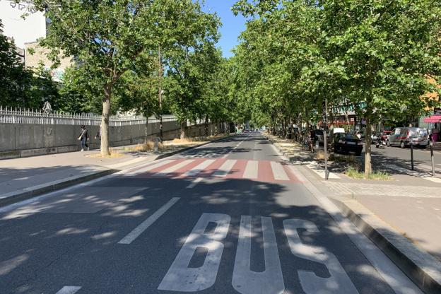 Paris : les scooters électriques peuvent désormais circuler sur les voies de bus