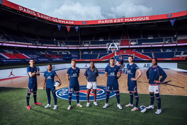 PSG X Jordan : la pelouse du Parc des Princes transformée en terrain de basket