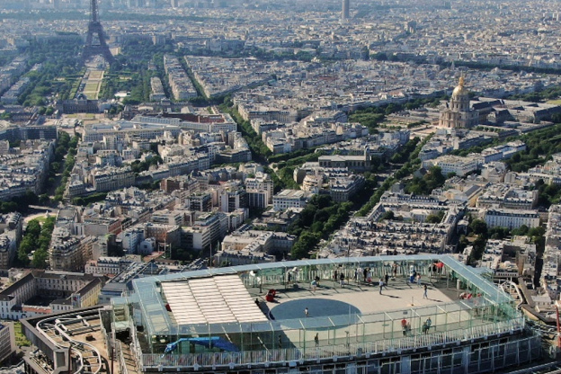France Allemagne sur le rooftop de la tour Montparnasse, diffusion des matchs de l'Euro 2021