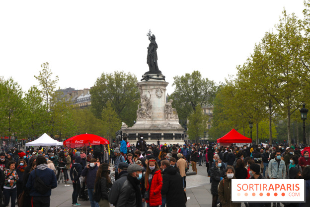 Manifestation pour un service public de l'énergie place de la République à Paris