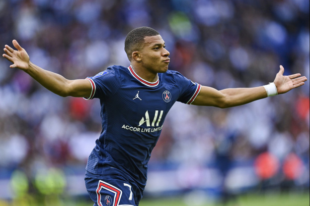 PSG : Kylian Mbappé blessé et incertain avant le choc face à Lyon en Ligue 1 