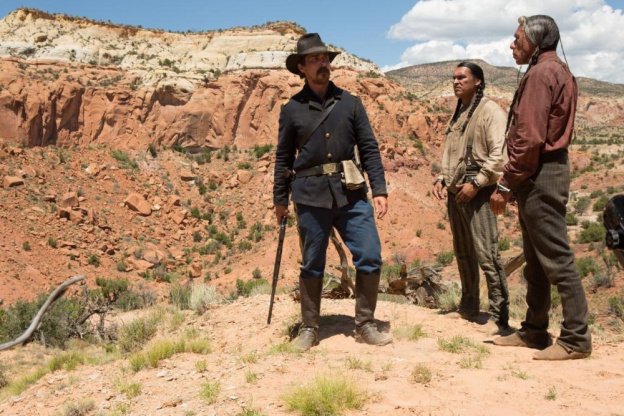 HOSTILES, les photos officielles