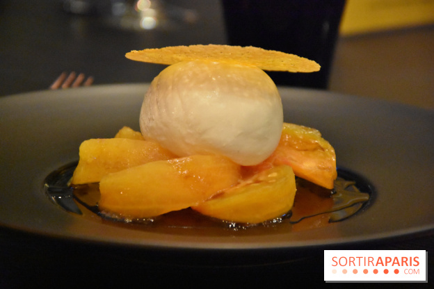 Renault Sport ouvre un corner Food sur les Champs Elysées
