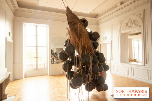 Jal Mei Kumbh, Kumbh Mein Jal Hai [The pot is in the Water, and the Water is in the Pot]Subodh Gupta, 2012