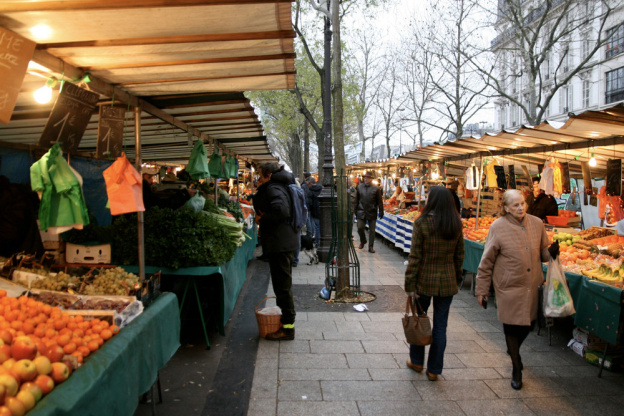 Le marché de Bastille, l'immense marché qui anime l'Est parisien