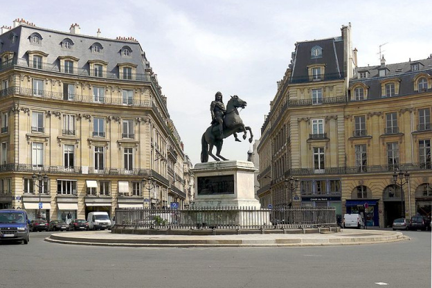 Histoire de la Place des Victoires 