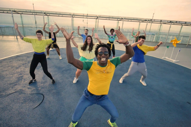 Cours de zumba sur l'Observatoire Panoramique de la Tour Montparnasse