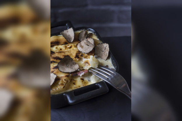 Une tartiflette savoyarde à la truffe chez Artisan de la truffe