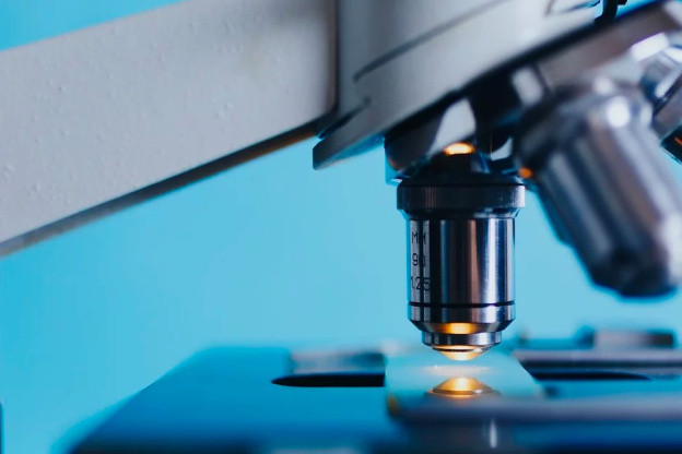 Coronavirus : l'OMS appelle à tester tous les cas suspects