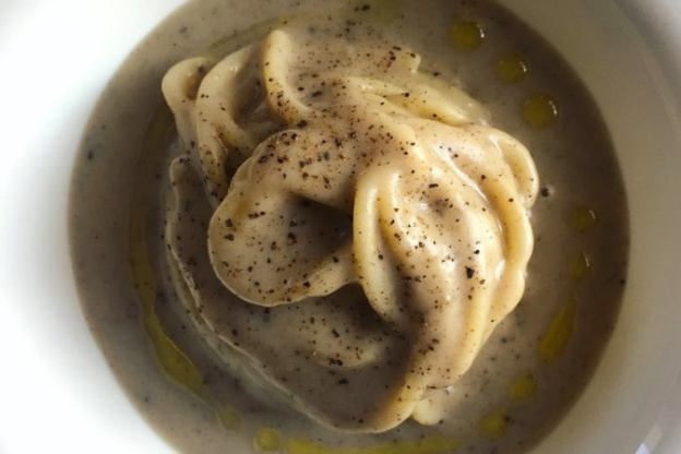 La recette des spaghetti cacio e pepe (Pecorino et poivre) d'Uncino