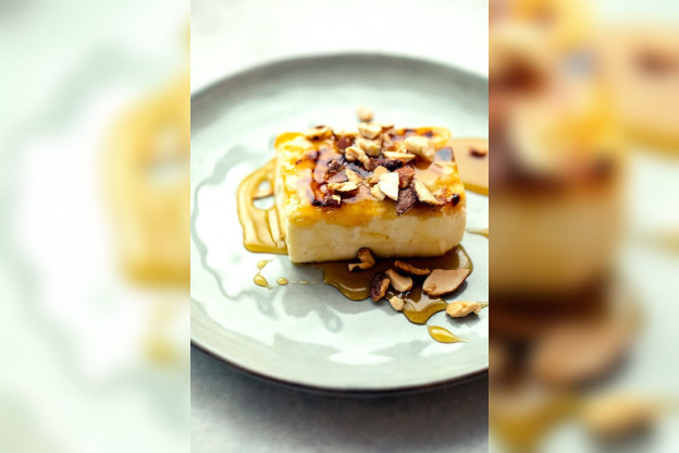 La recette de la feta au miel du Péloponnèse de Juan Arbelaez