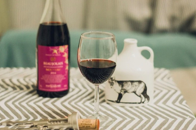 Le Beaujolais nouveau en livraison à la maison