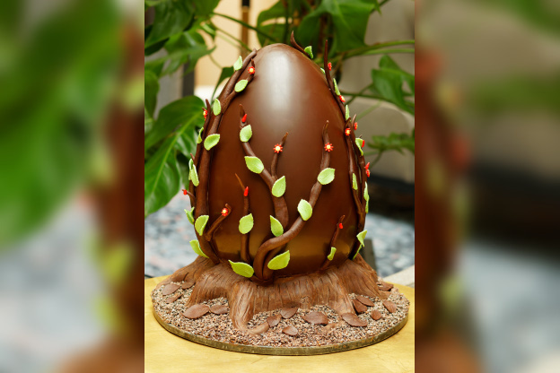 Oeuf de Pâques 2021 de Julien Delhome à l'Hôtel du Louvre