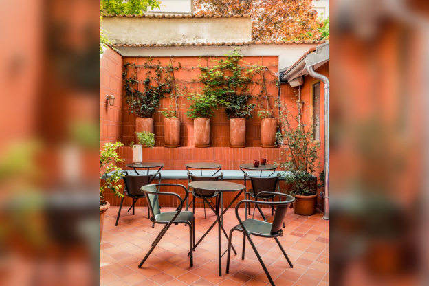 L'Hôtel Ami, un ancien hôtel de postiers remis en beauté par Orso