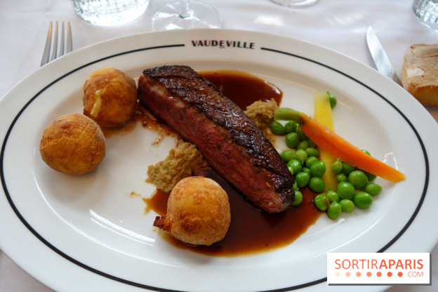 Le Vaudeville à Paris : cuisine traditionnelle et fruits de mer pour la brasserie centenaire