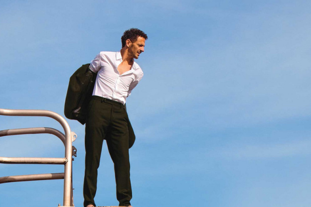 Vincent Dedienne aux Bouffes du Nord avec son nouveau spectacle, Un Soir de Gala
