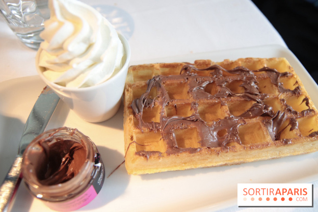 Le River Café, la péniche terrasse-restaurant se renouvelle