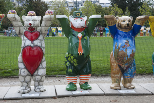 Les oursons géant du Champs de Mars à Paris - , Les United Buddy Bears à Paris