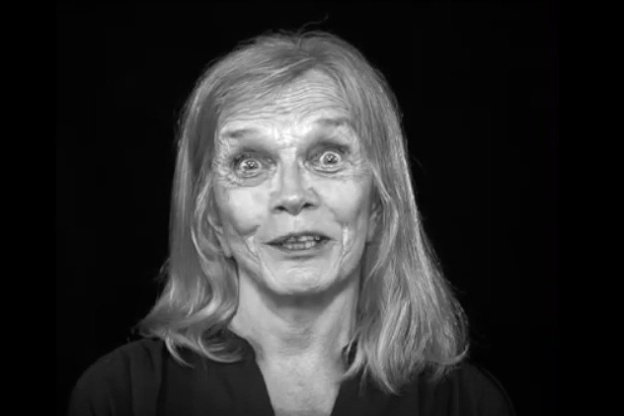 Servante : seul en scène au Théâtre du Gymnase Marie-Bell