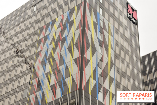 CitizenM inaugure une œuvre d'art sur ses fenêtres à Gare de Lyon