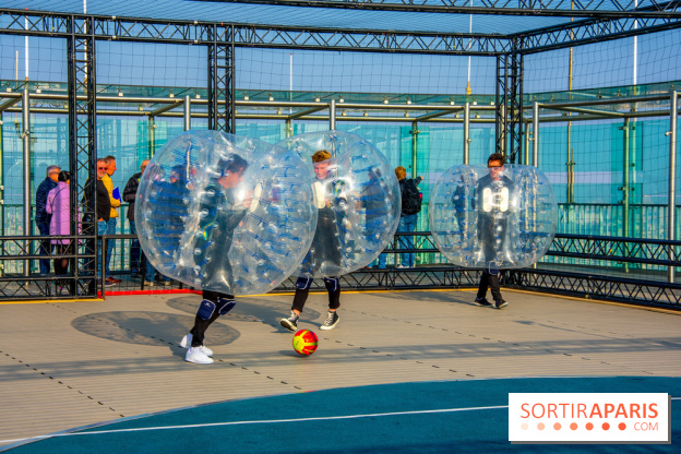 Animation de Bubble Foot sur la Tour Montparnasse